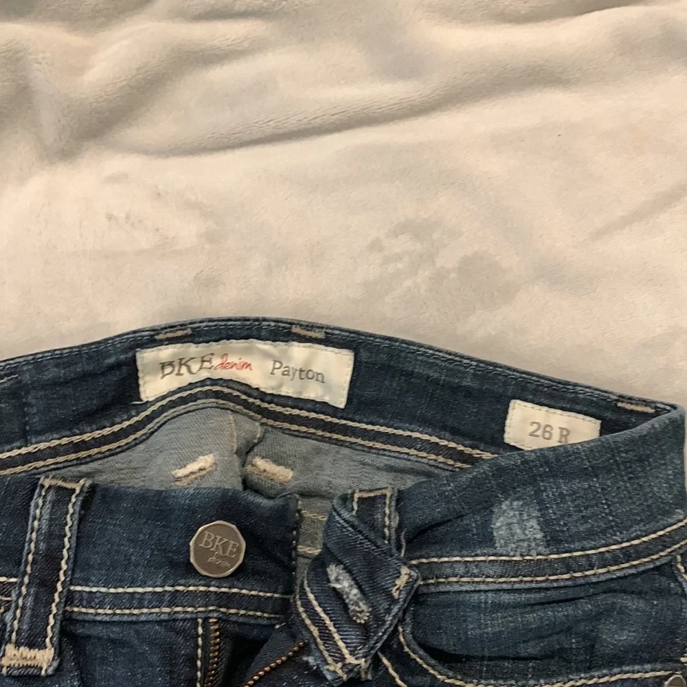 Buckle denim Payton skinny jeans size 26. - Picture 4 of 4